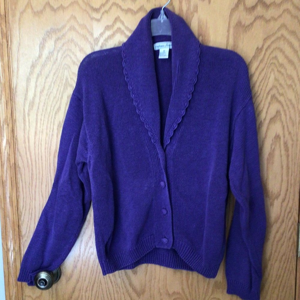 Stephanie Andrews - Purple Cardigan Sweater with scalloped collar - Picture 5 of 8
